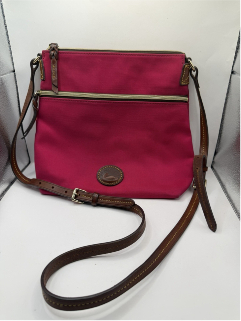 Dooney & Bourke Nylon Crossbody Shoulder Bag Fuchsia Pink Leather strap Purse